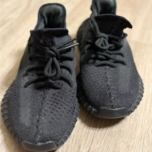 Yeezy 350 boost v2